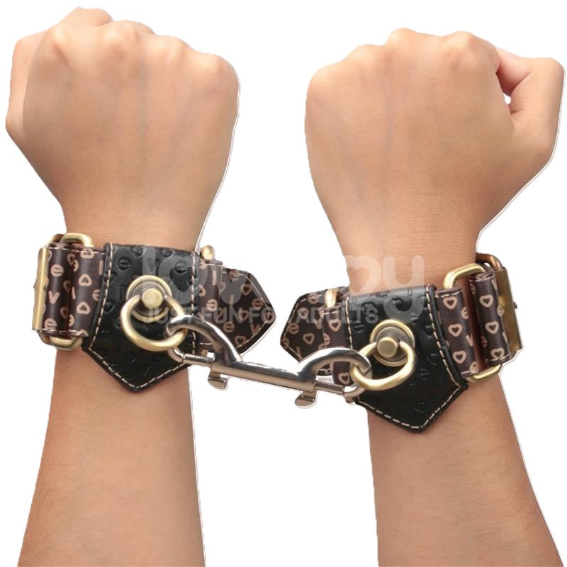 05A. Esposas, Collares, Correas