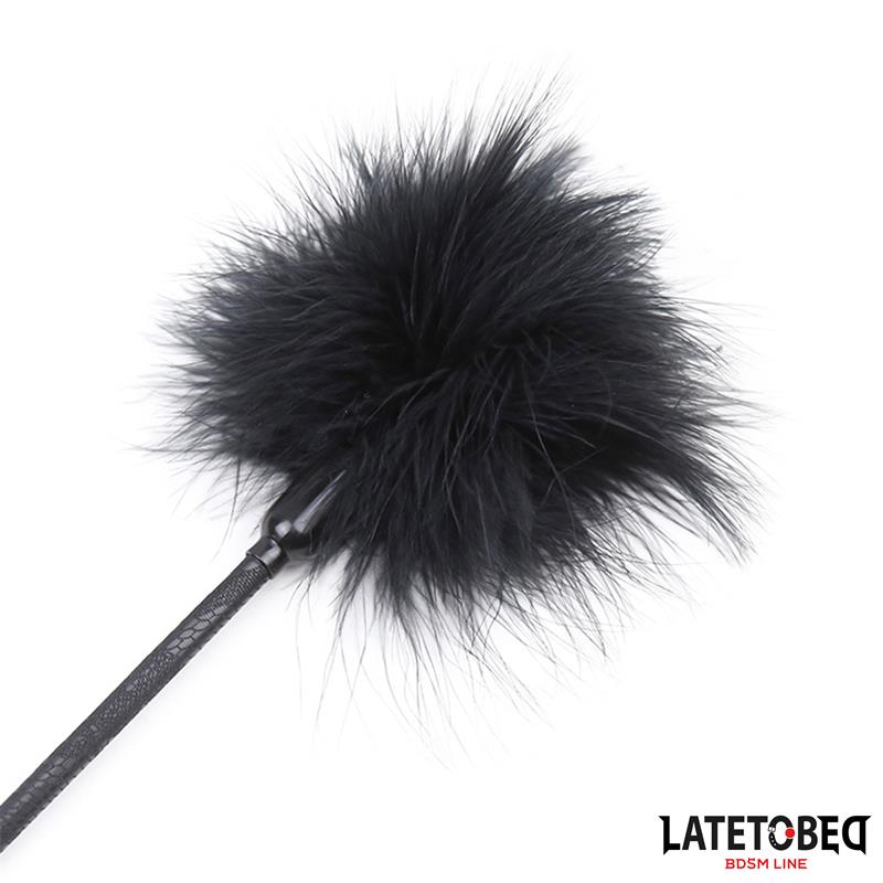 Plumero con Fusta Encaje y Lazo Negro