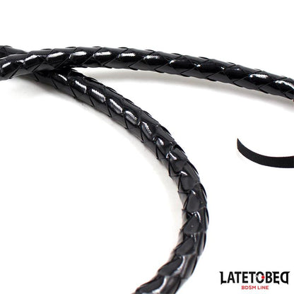 Latigo Negro Brillante 138cm